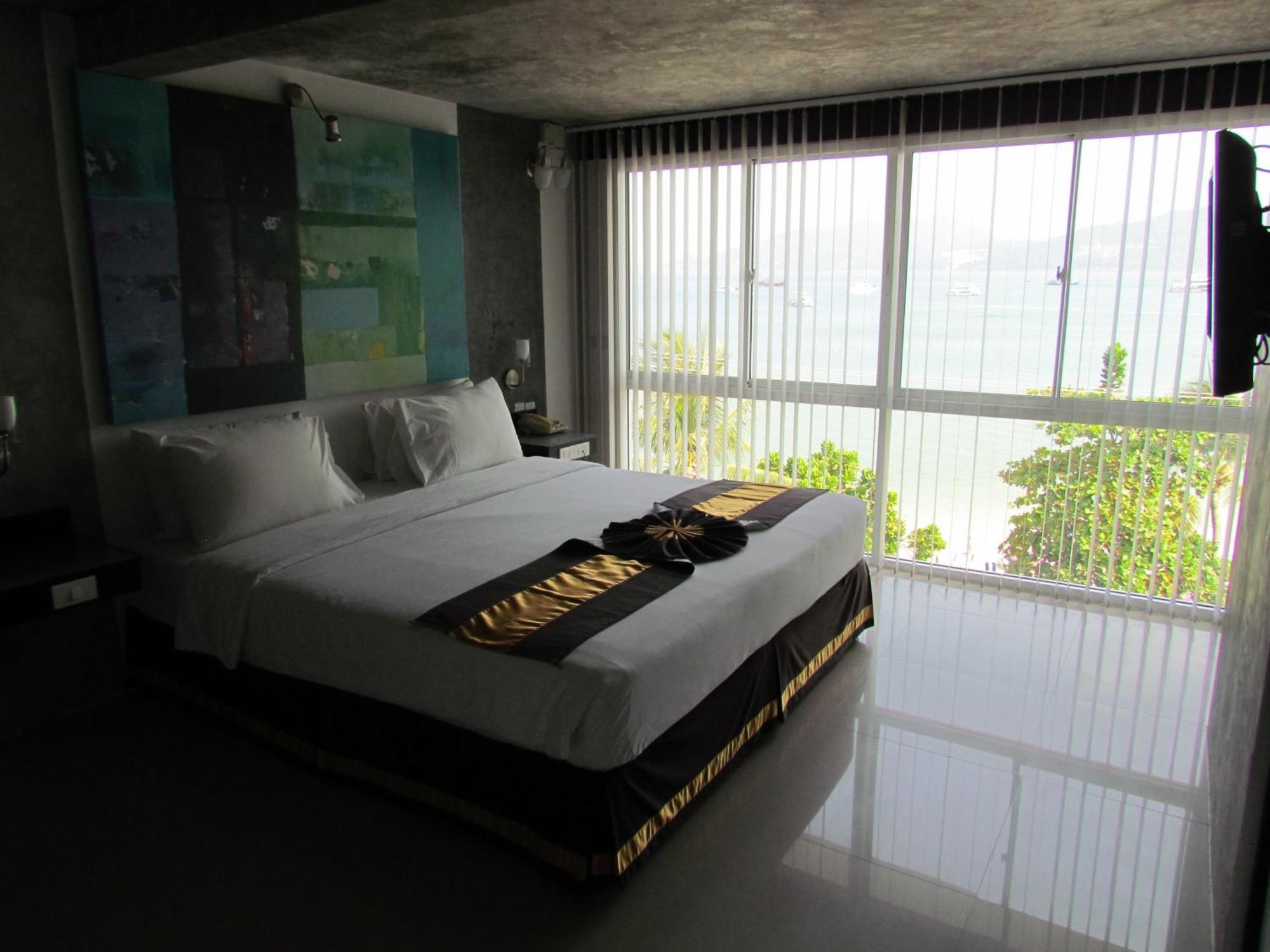 The Front Hotel And Apartments Patong Quarto foto